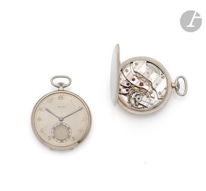 null LONGINES. About 1930

N° 4666731

Platinum (950) pocket watch, painted dial,...