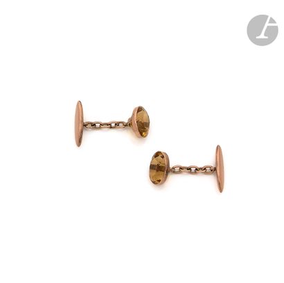 Pair of 9K (375) gold cufflinks, decorated...