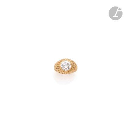 BOUCHERON 
18K (750) gold ring set with a...