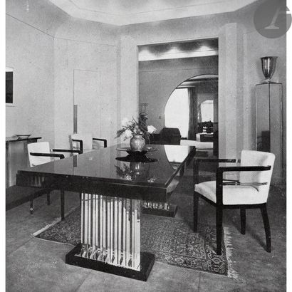null 
JEAN PASCAUD (1903-1996)

Suite de 8 fauteuils modernistes, de type Bridge,...