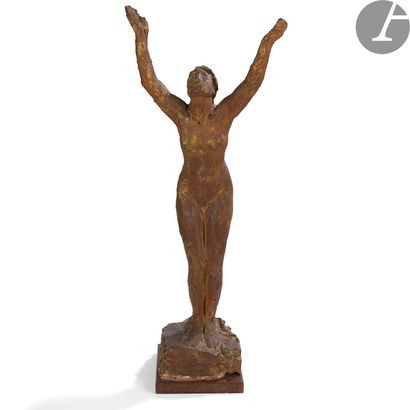  MAX BLONDAT (1872-1925) Femme au bras levés Sculpture. Terre cuite d’atelier. Base...