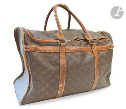 null Louis VUITTON Semi-rigid travel bag in Monogram canvas and natural leather,...