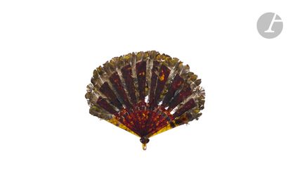 null Feather marquetry, Europe, circa 1900
Small fan in marquetry of pheasant and...