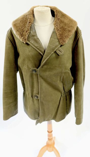 null Christian DIOR Monsieur. Veste type canadienne en peau verte, col mouton, intérieur...