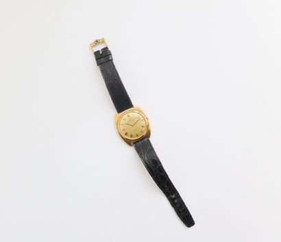 null UNIVERSAL Geneva

Golden Shadow Date

N° 2774908

Men's wristwatch in 18K (750)...