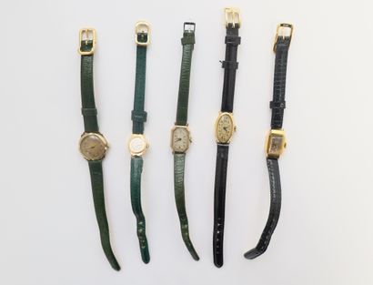 Lot composé de trois montres bracelet pour...