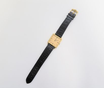OMEGA 
Men's wristwatch in 18K (750) yellow...
