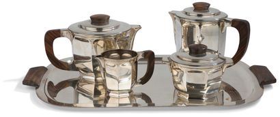 null PARIS FIRST HALF OF THE 20th CENTURYSA
silver coffee
pot,
the handles and central...