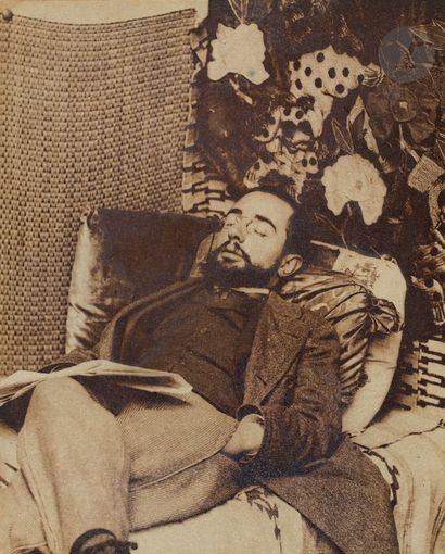  Alfred Athis Natanson (attribué à) Henri de Toulouse-Lautrec endormi, c. 1895. Épreuve...