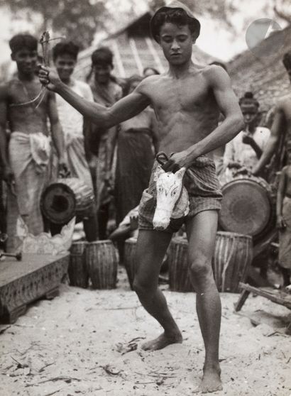 null Hugo Bernatzik (1897 - 1953) 
Birmanie. Îles Mergui, 1936 - 1937. 
Jonque. Voiles...