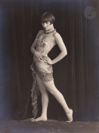  Photographe non identifié Louise Brooks, c. 1925 - 1930. Épreuve argentique d’époque,...