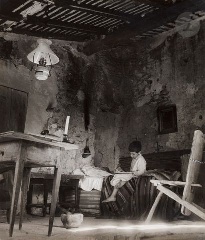 null Willy Ronis (1910 - 2009) 
The attic. Gordes, 1948. 
Vintage silver print, signed...