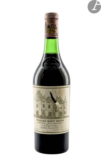 null 1 B CHÂTEAU HAUT-BRION (3 cm ; e.t.a.), GCC1 Graves, 1974