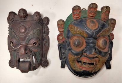 null Ensemble de 4 masques rituels, Tibet ou Népal, XXe siècle
En bois. Comprenant...