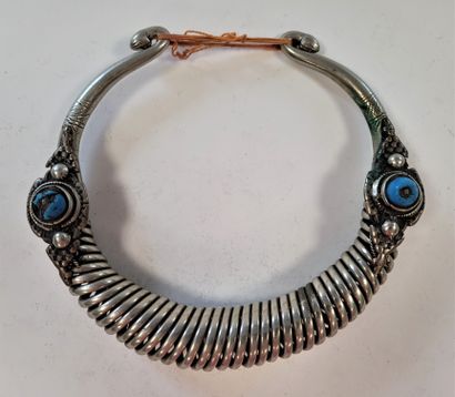 null Important metal torque necklace, Central Asia, Afghanistan, 20th
centuryTwisted...