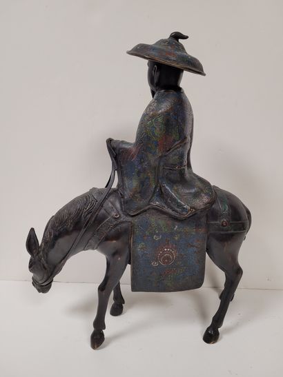 null Toba sur sa mule, Japon, vers 1900
Statuette en bronze à patine brune et émaux...