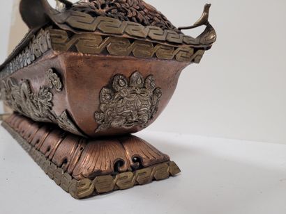 null Openwork copper incense burner, Nepal, 20th centuryLarge
rectangular openwork...