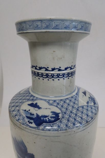 null Porcelain vase, China, late 19th centuryA
cylindrical body, decorated with a...