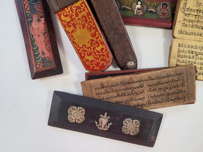 null Ensemble de livres manuscrits et tablettes écritoires, Tibet, Népal, Indonésie,...