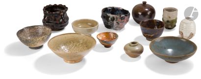 null Twelve ceramic and stoneware pieces, Japan, China, Southeast Asia and Europe,...