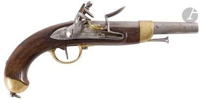 null Pistolet d’arçon à silex modèle 1816.
Canon rond à méplat au tonnerre daté 1818...