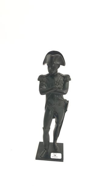 null L'empereur Napoléon Ier en pied.
Bronze à patine médaille.
Hauteur : 21,5 c...