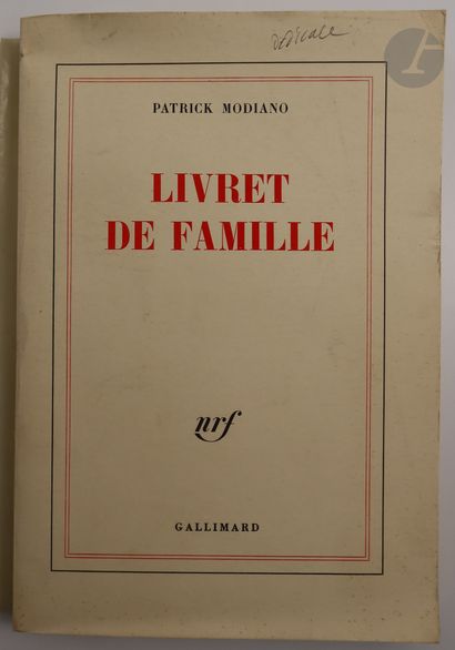 null MODIANO (Patrick).
Ensemble de 4 ouvrages :


- LIVRET DE FAMILLE. Paris : Gallimard,...