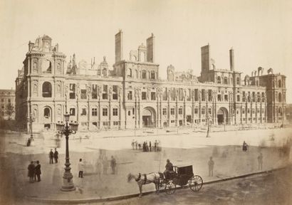 Auguste Hippolyte Collard (1812-1895 )The ruins of the Hôtel de Ville de Paris,...