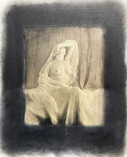 null Claude Fauville (1940) 
Draped Female Nudes, c. 1990. 
Three platinum prints,...