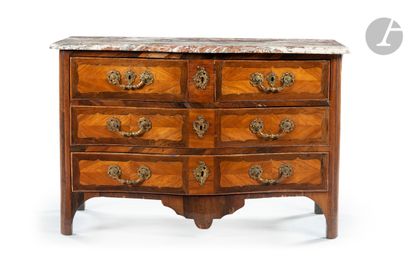 Rosewood and rosewood chest of drawers, the...