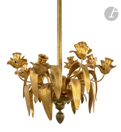  A gilt bronze chandelier with eight lights and leaves decoration; (accidents and...