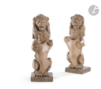 null École italienne du XIXe siècle
Paire de lions porte-écu
Marbre beige
H : 39...