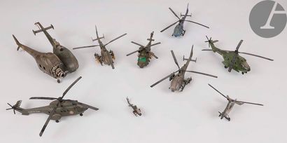 null [MINIATURE AÉRONAUTIQUE] AVIATION MILITAIRE LEGERE - SOLIDO
Ensemble de 10 hélicoptères...