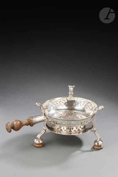 PARIS 1711 - 1712 Silver tripod stove with...