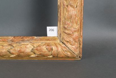 null Cadre en bois sculpté et doré à décor de feuilles.
Piémont, XVIIe siècle (accidents...