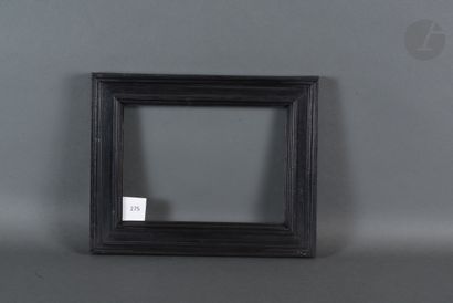 null Cadre à cassetta en bois mouluré et noirci.
XIXe siècle.
17,7 x 24,7 cm - Profil :...