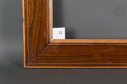 null Wooden frame veneered with rosewood and fruitwood fillets. Charles X period.
47,7...