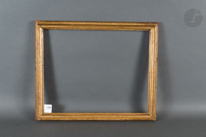 null Baguette en bois mouluré à décor de berclets.
Provence, XVIIIe siècle.
34 x 42,2 cm...