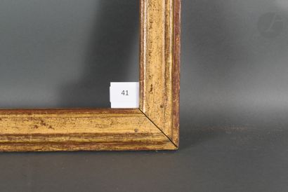 null Baguette en bois mouluré et doré. Fin du XVIIIe siècle.
40,5 x 64,5 cm - Profil :...