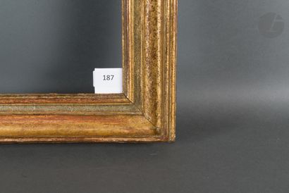 null Cadre à pastel en chêne mouluré et doré. Époque Louis XV (usures).
46,9 x 57,3 cm...
