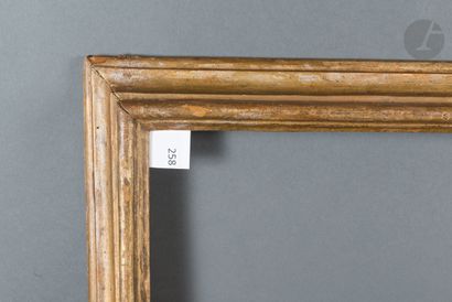 null Frame with reversed profile in molded wood and gilded with mecca. Italy, 18th...