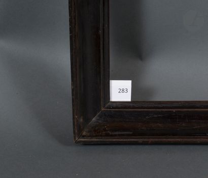 null Gorge en bois fruitier mouluré et noirci.
Italie, fin du XVIIIe siècle.
52 x 72 cm...