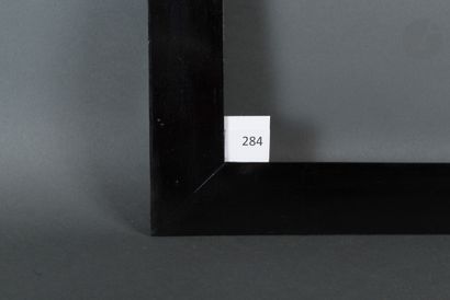 null Cadre plat en bois laqué noir. XIXe siècle.
27 x 42,5 cm - Profil : 5 cm
Voir...
