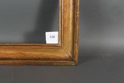 null Gorge en bois mouluré et doré. Début du XIXe siècle (usures).
49,7 x 60 cm -...