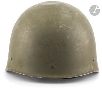 null Ensemble de huit coiffures comprenant :


- Une casquette d’officier de cavalerie,...