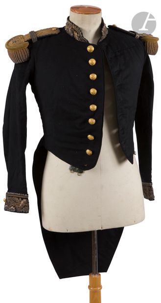 null Uniform of a brigadier general from the Second Empire period. 


In national...