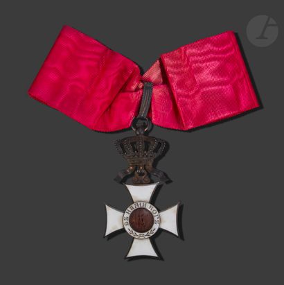 null BULGARIE 


ORDRE DE SAINT-ALEXANDRE 


Croix de commandeur. 


En vermeil (à...