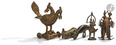 Deux jouets à roulettes en bronze, Inde,...