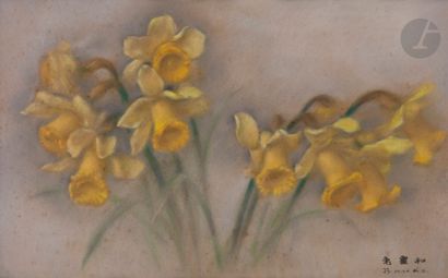null Toshio BANDO (1895-1973
)The DaffodilsPastel
on velvet paper.
Signed lower right.
(Scratches).
30...