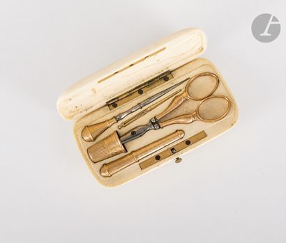 Sewing case including 18K (750) gold accessories:...